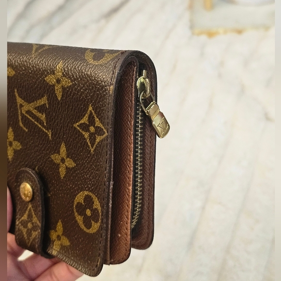 🔥🔥HOT DEAL🔥 🔥Authentic Louis Vuitton Wallet 🔥 - Picture 6 of 15